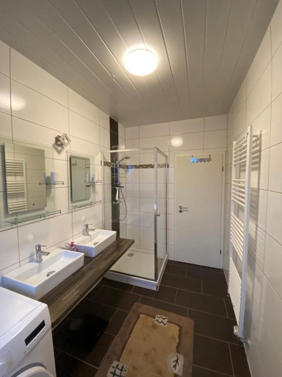 L1 Apartments room 2
